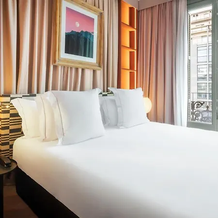 One Shot Arago Hotel 3*